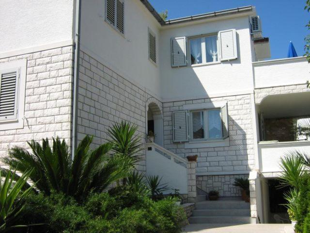 Apartments Sarah Medvinjak Bagian luar foto